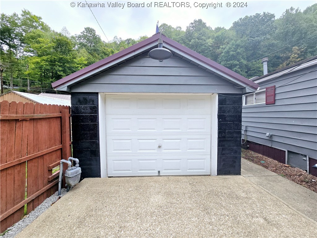 3899 Whitman Creek Road Logan, WV 25601 - Photo 28 of 29 Gallery Image 28