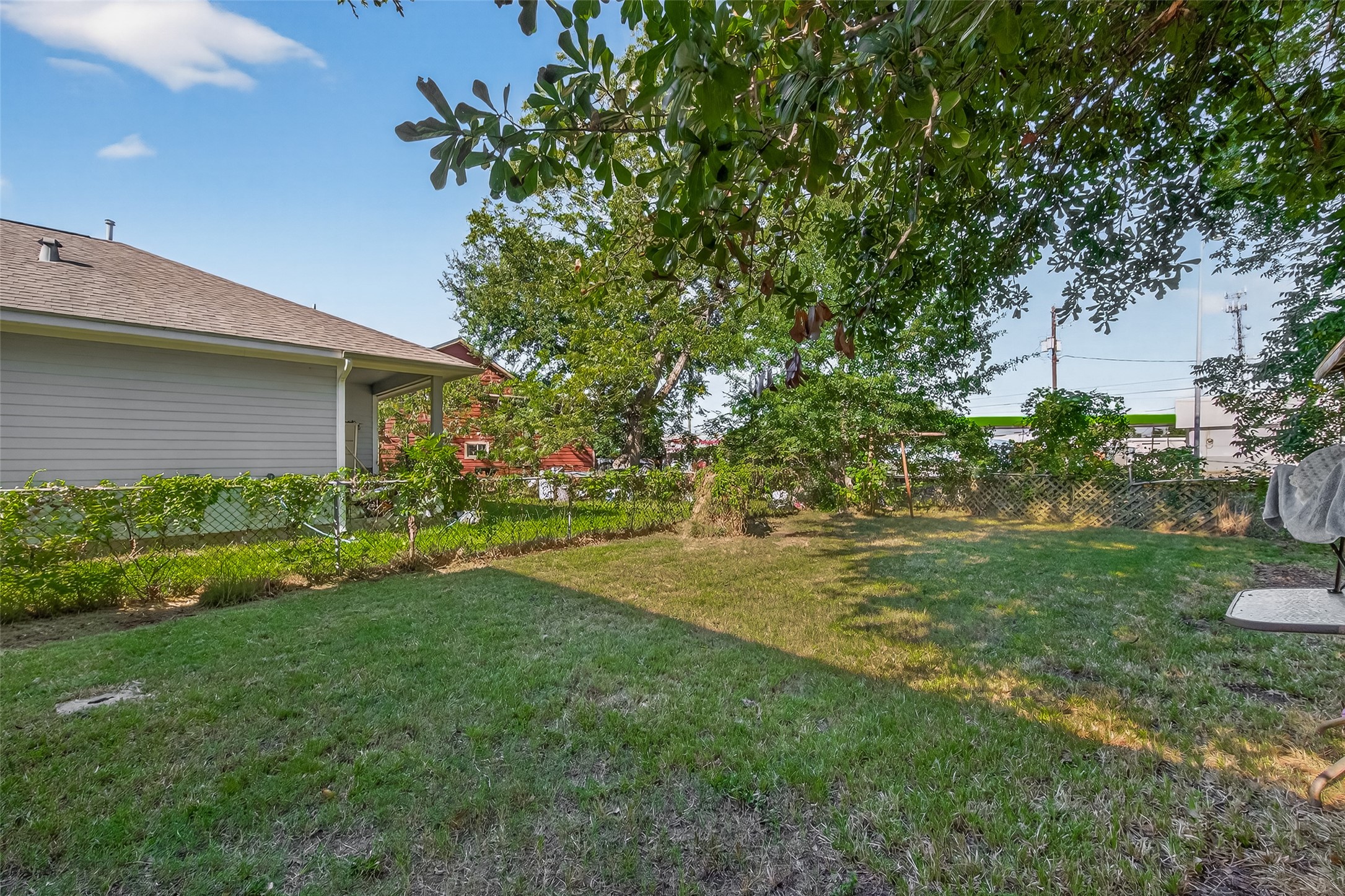 7111 Myrtle Street Houston, TX 77087 - Photo 23 of 24 a view of a house with a yard