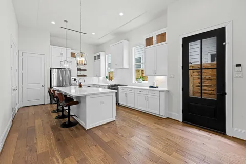 $849,000 | 533 West 27th Street, Houston, TX 77008