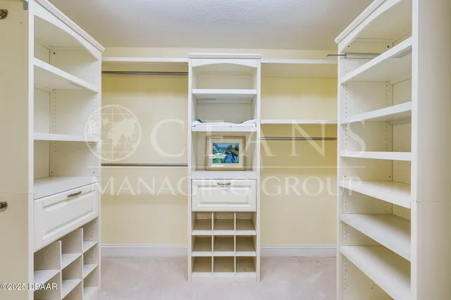 a view of an outdoor space