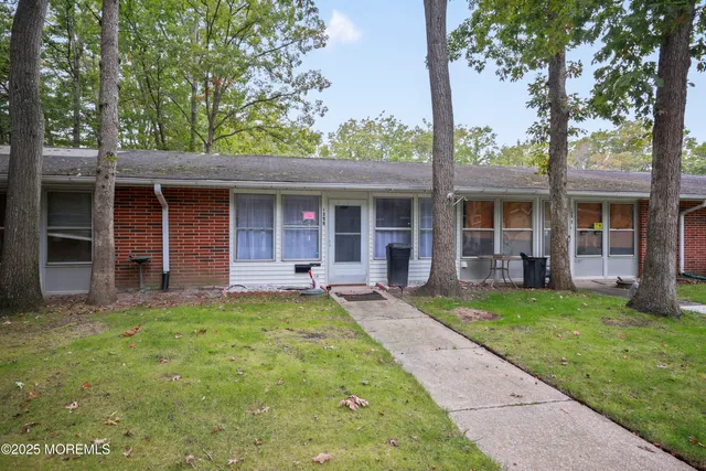 $185,000 | 139 B Farrington Court, Unit B, Lakewood, NJ 08701