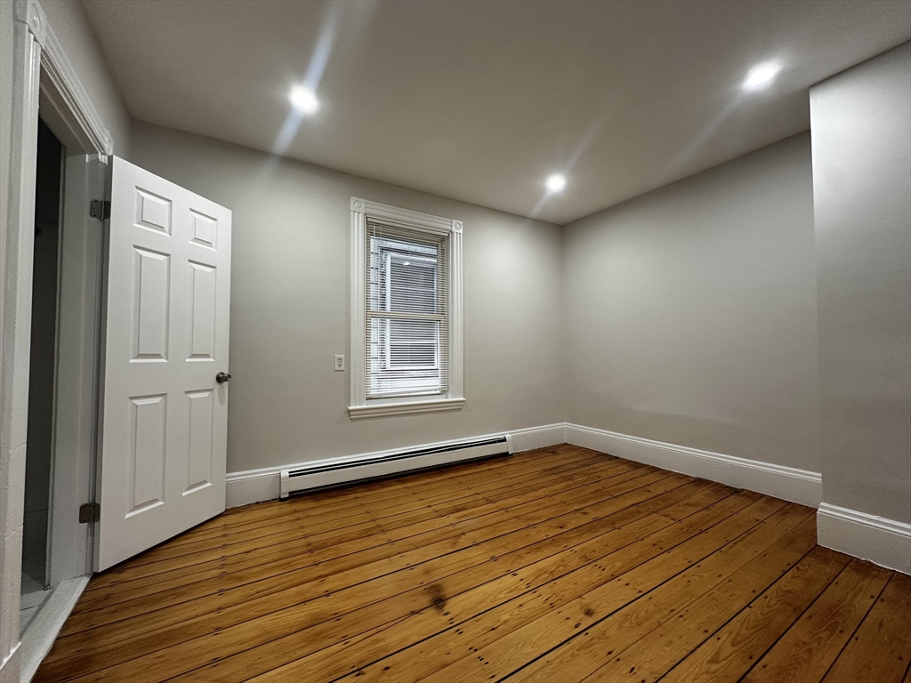 22 Howell Street, Unit 2 Boston, MA 02125 - Photo 4 of 7