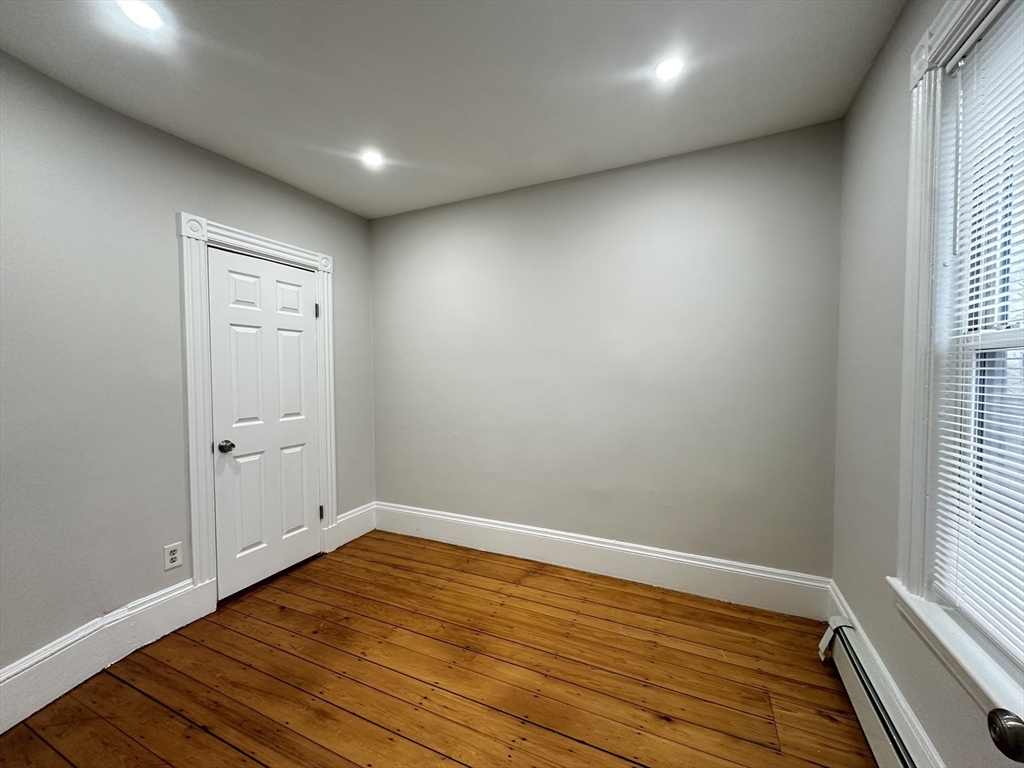 22 Howell Street, Unit 2 Boston, MA 02125 - Photo 6 of 7