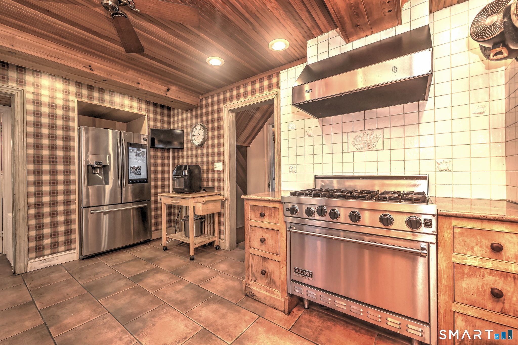 60 Rochford Avenue Hamden, CT 06514 - Photo 16 of 40
