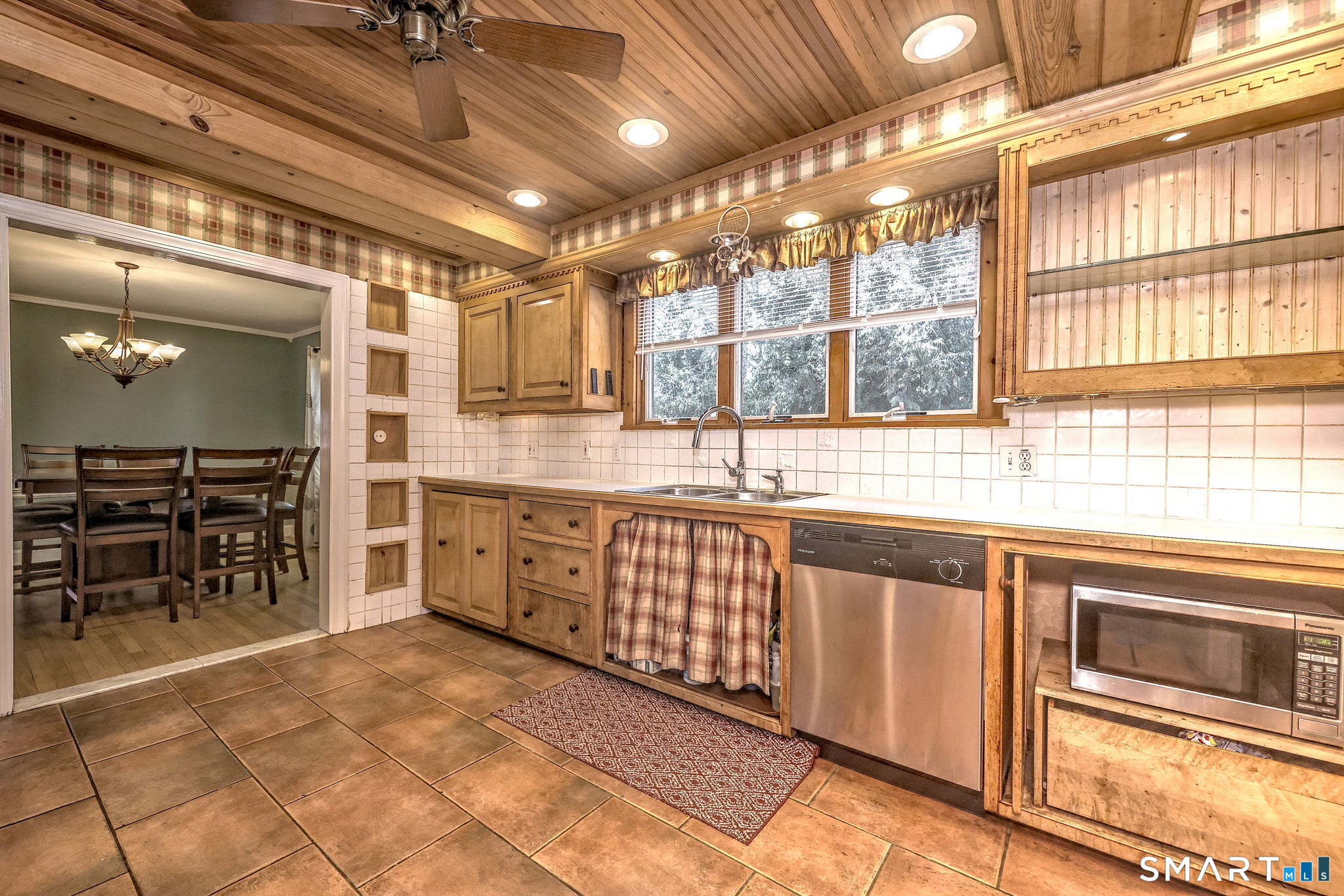 60 Rochford Avenue Hamden, CT 06514 - Photo 19 of 40