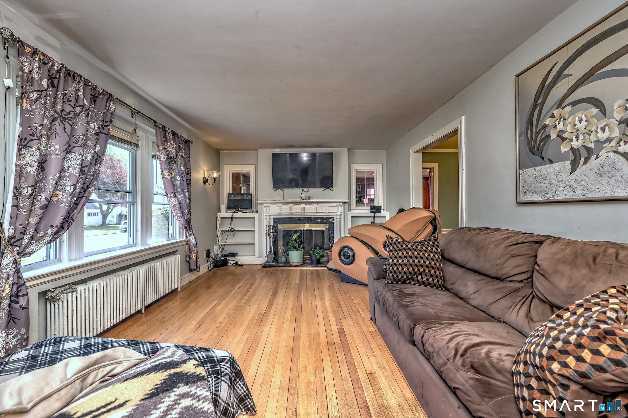 60 Rochford Avenue Hamden, CT 06514 - Photo 4 of 40