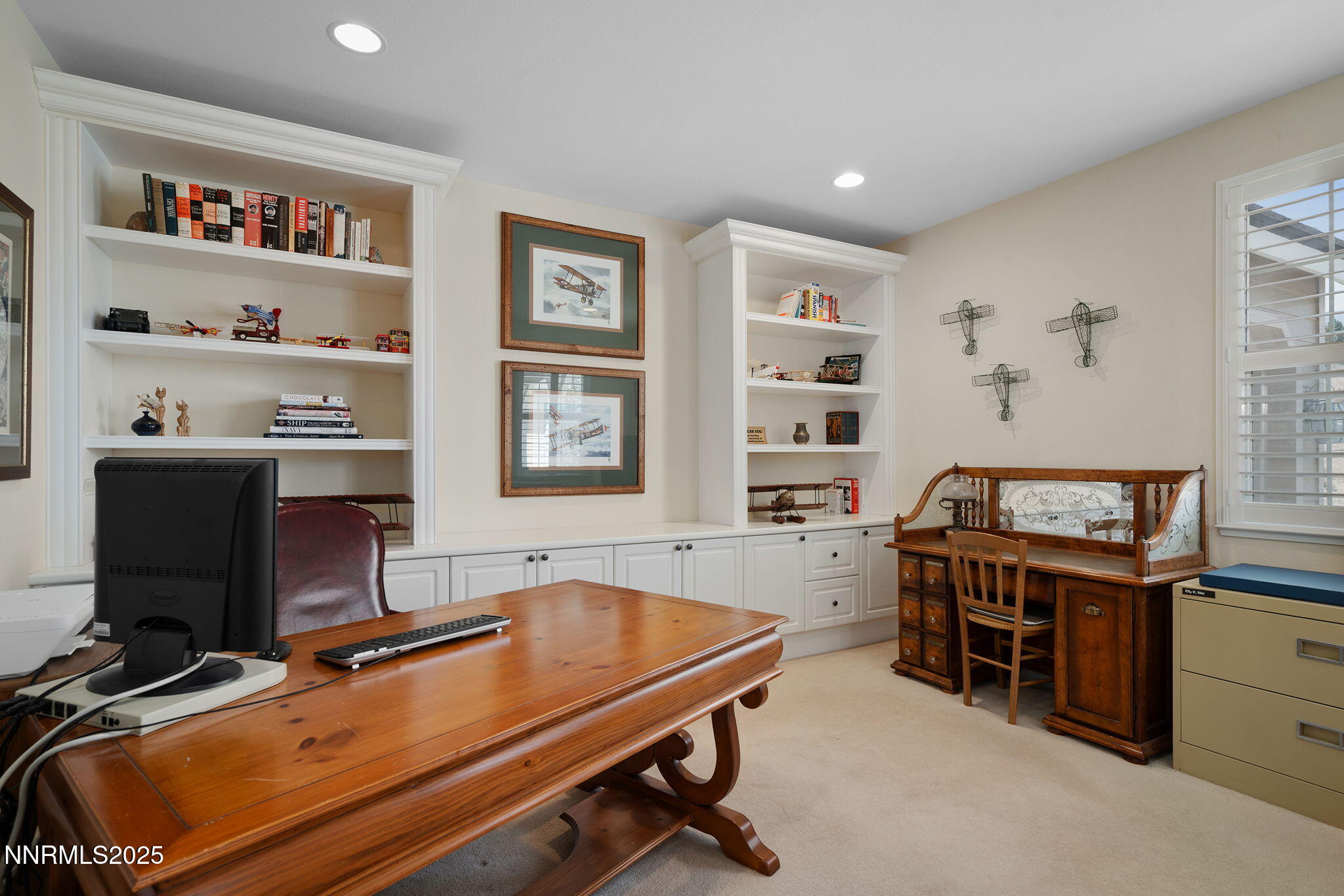 3206 Old Coach Court Reno, NV 89511 - Photo 31 of 40 a room with furniture pool table and painting on the wall