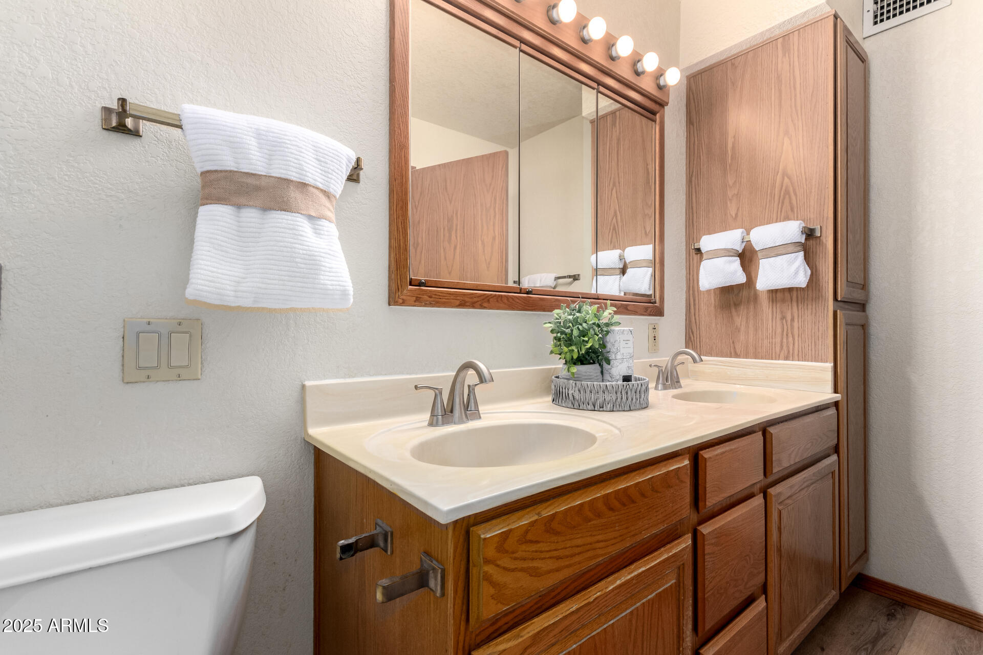 1431 North Cortez Road Apache Junction, AZ 85119 - Photo 21 of 51 Primary Bath - Upstairs