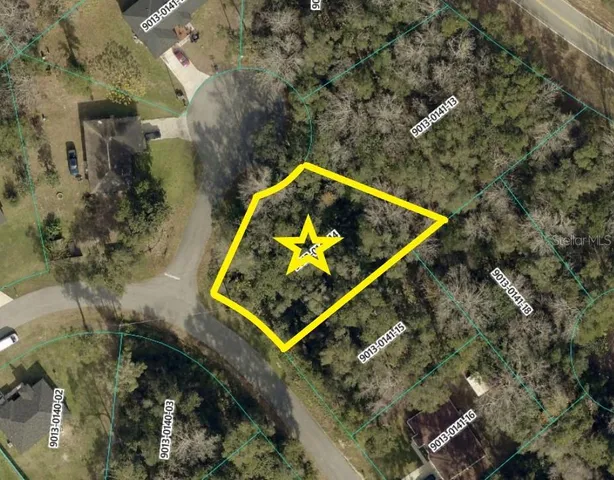 an aerial view of a tennis court