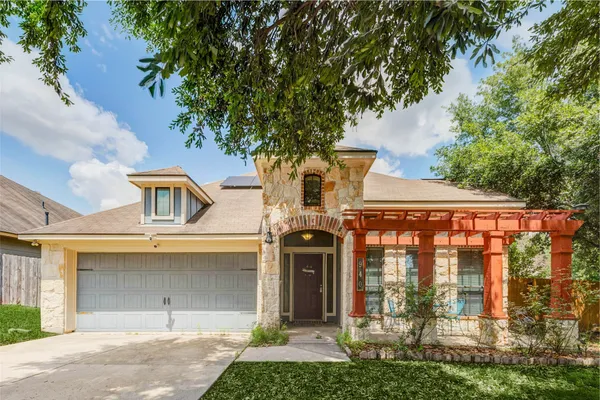 $2,100 | 940 Oak Lynn Drive, Conroe, TX 77378