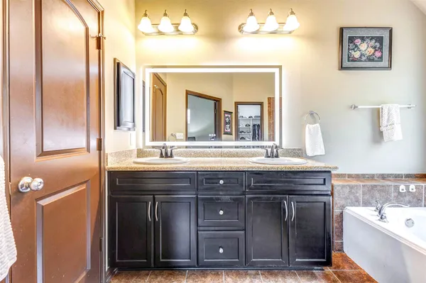 $2,100 | 940 Oak Lynn Drive, Conroe, TX 77378