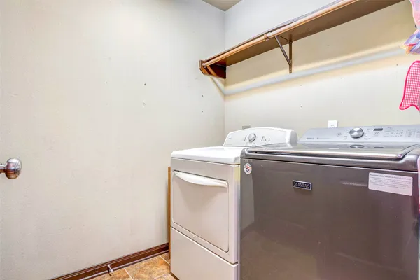$2,100 | 940 Oak Lynn Drive, Conroe, TX 77378