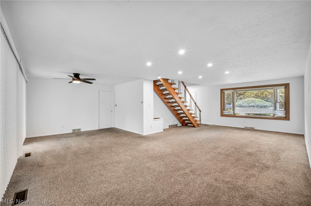 4915 Fairlawn Road Cleveland, OH 44124 - Photo 4 of 50