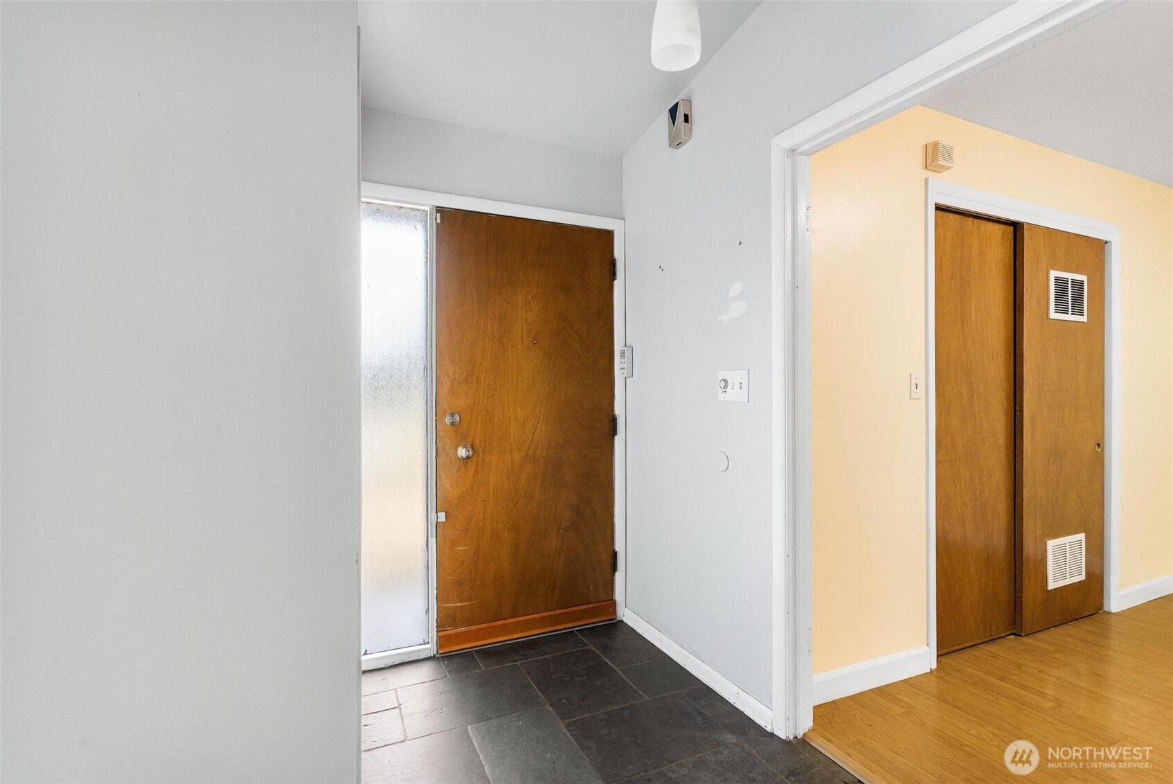19040 103rd Avenue Northeast Bothell, WA 98011 - Photo 12 of 29 Gallery Image 12