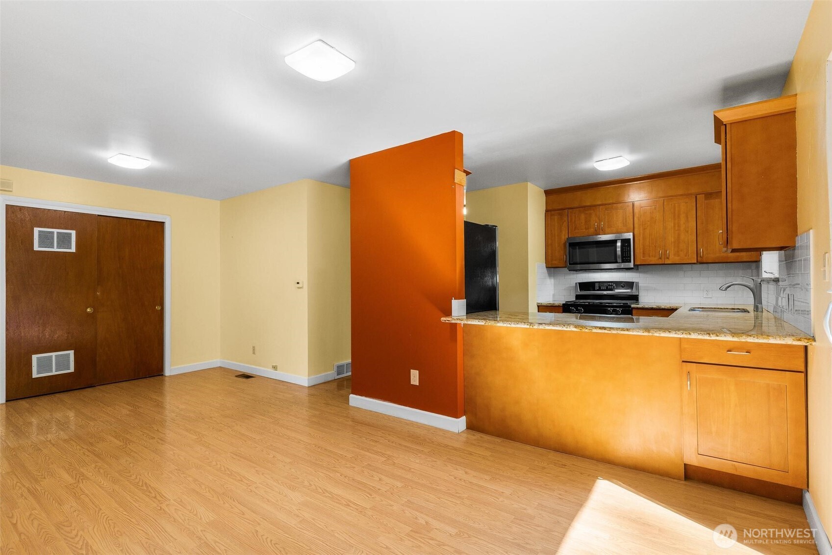 19040 103rd Avenue Northeast Bothell, WA 98011 - Photo 13 of 29 Gallery Image 13