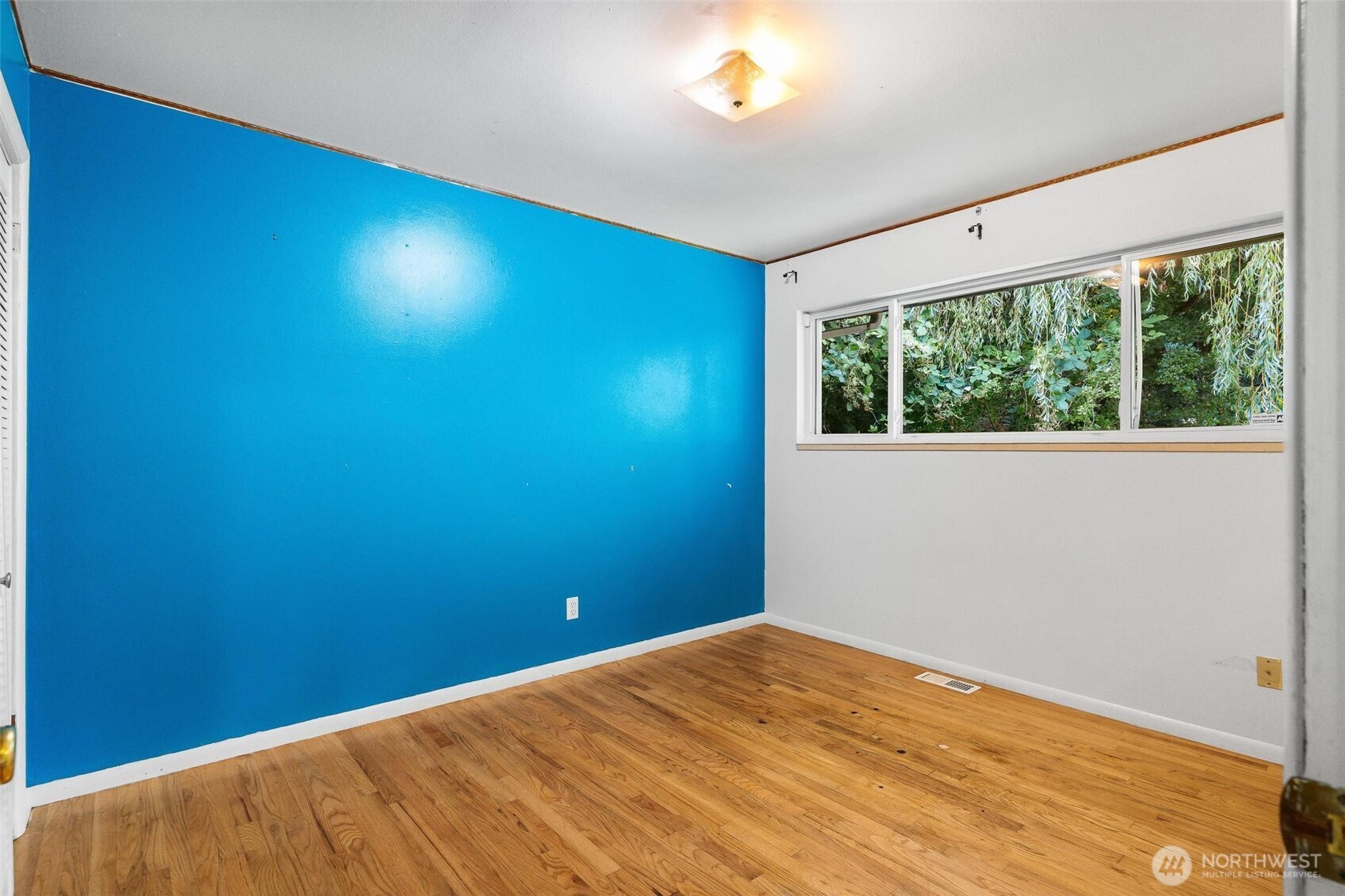 19040 103rd Avenue Northeast Bothell, WA 98011 - Photo 21 of 29 Gallery Image 21