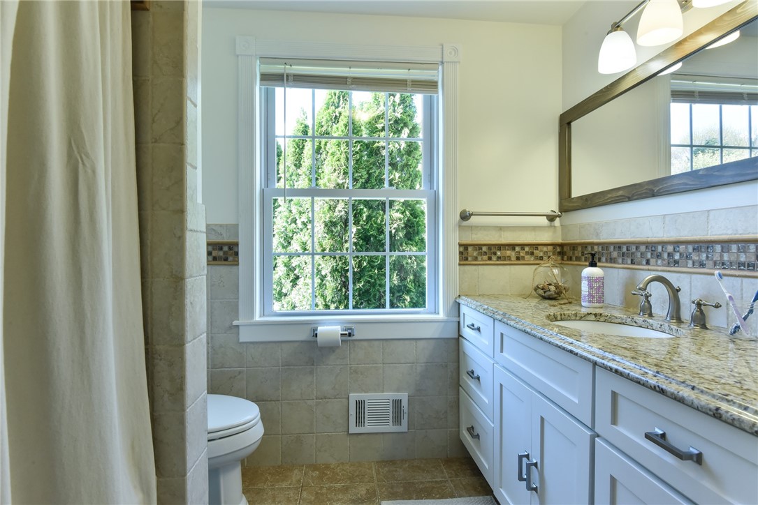 34 Colonial Road North Kingstown, RI 02852 - Photo 16 of 40 First floor bath