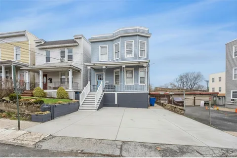 $825,000 | 117 Gavin Street, Yonkers, NY 10701
