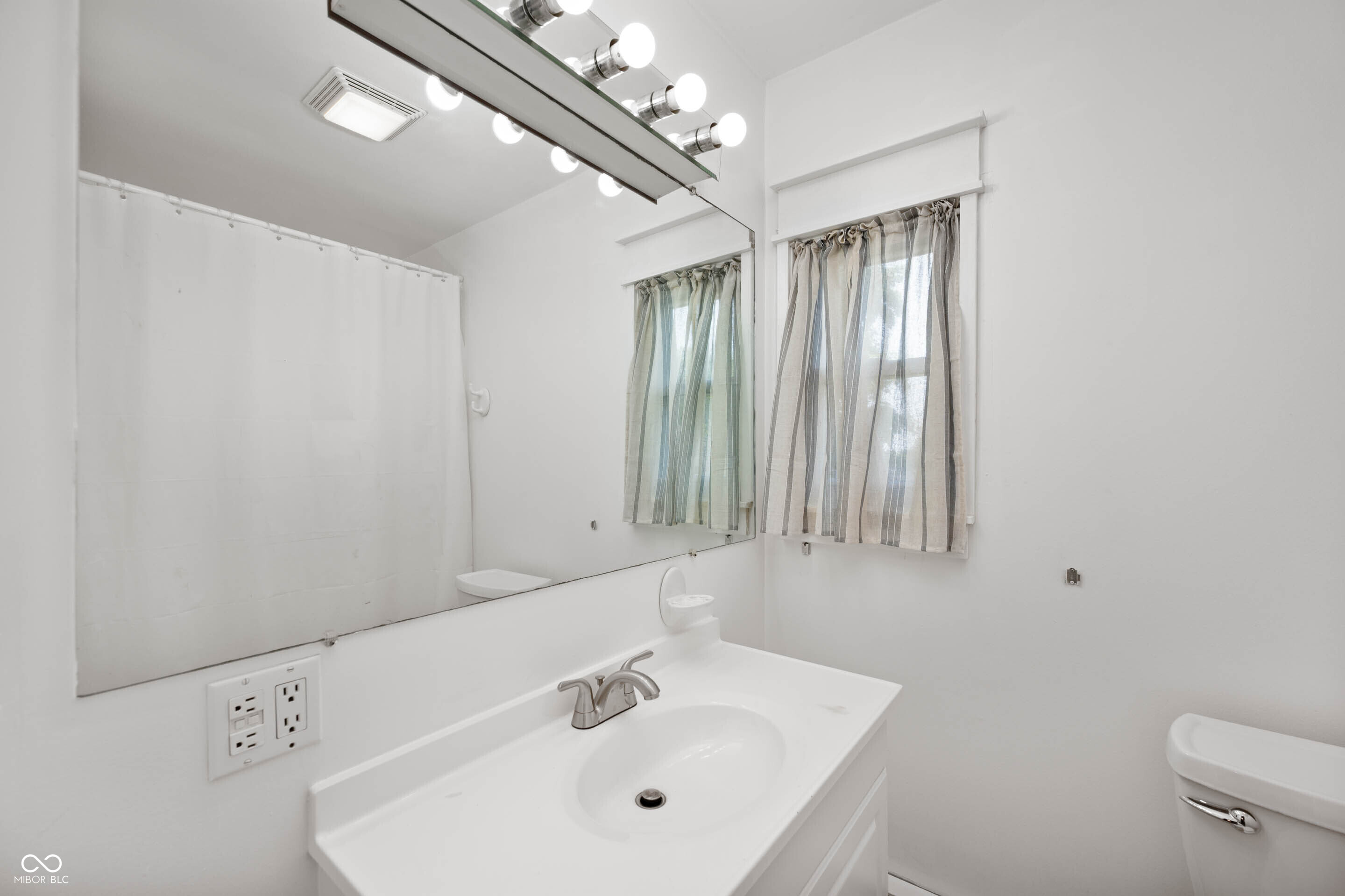 106 North Jamalee Way Pendleton, IN 46064 - Photo 16 of 23