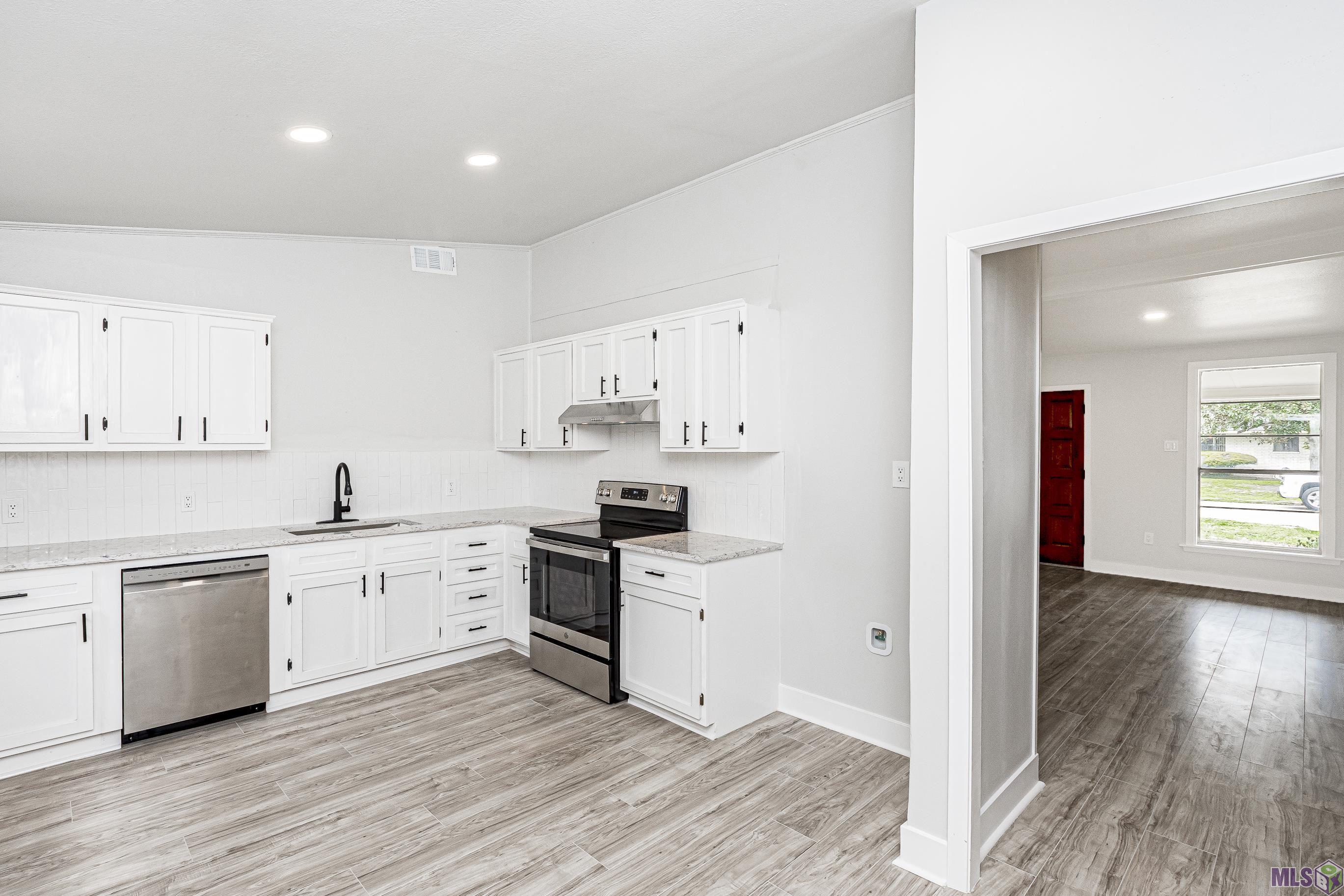 1360 Flora Lane Baton Rouge, LA 70810 - Photo 6 of 20 Gallery Image 6