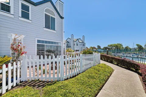$800,000 | 807 Commodore Drive, Richmond, CA 94804