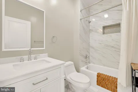$525,000 | 1624 26th Place Southeast, Unit 2, Washington, DC 20020