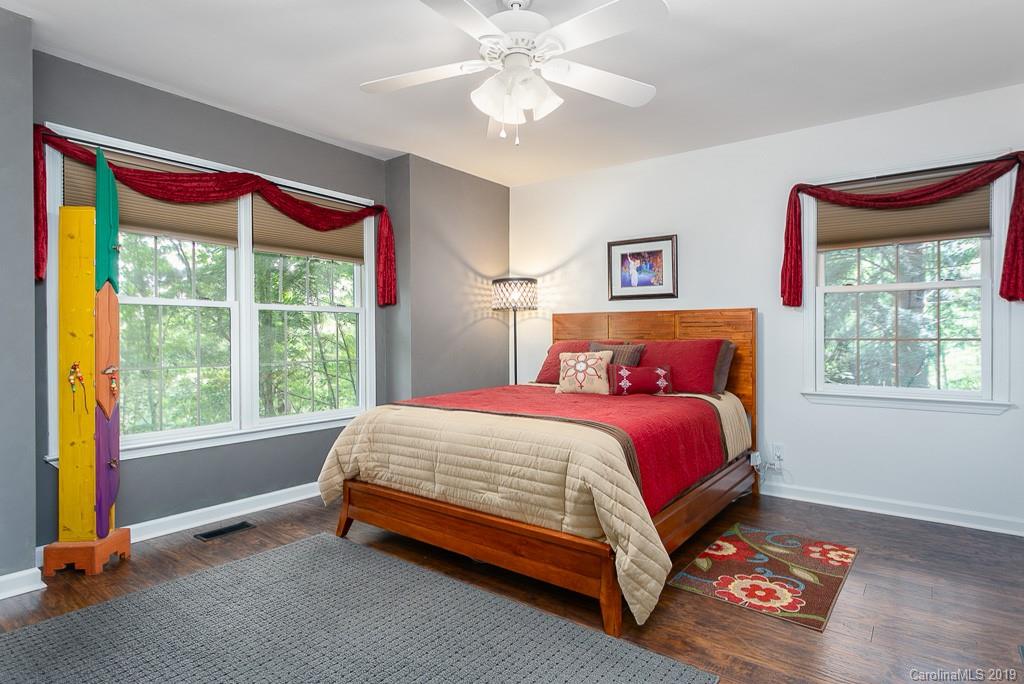 16 Foothills Road Asheville, NC 28804 - Photo 14 of 25 Gallery Image 14