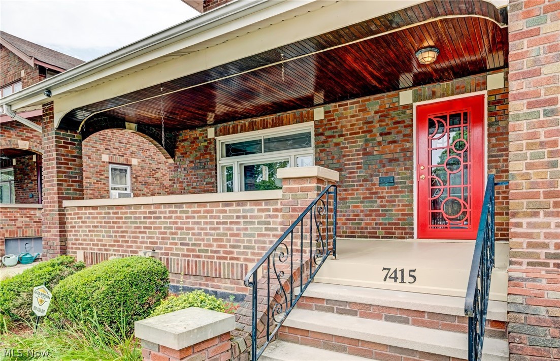 7415 Ridgefield Road Cleveland, OH 44129 - Photo 2 of 43