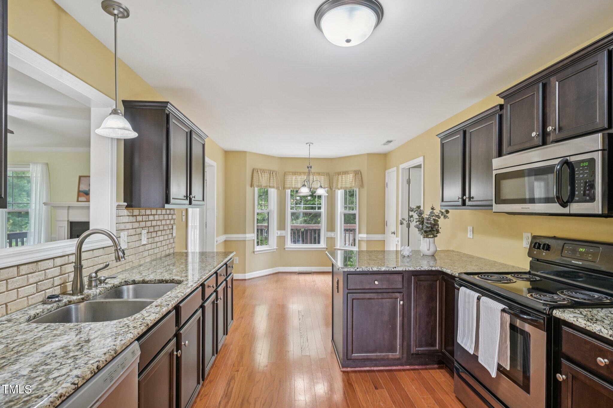 33 Bluestone Drive Smithfield, NC 27577 - Photo 17 of 49 17-web-or-mls-Bluestone Dr-1106-017