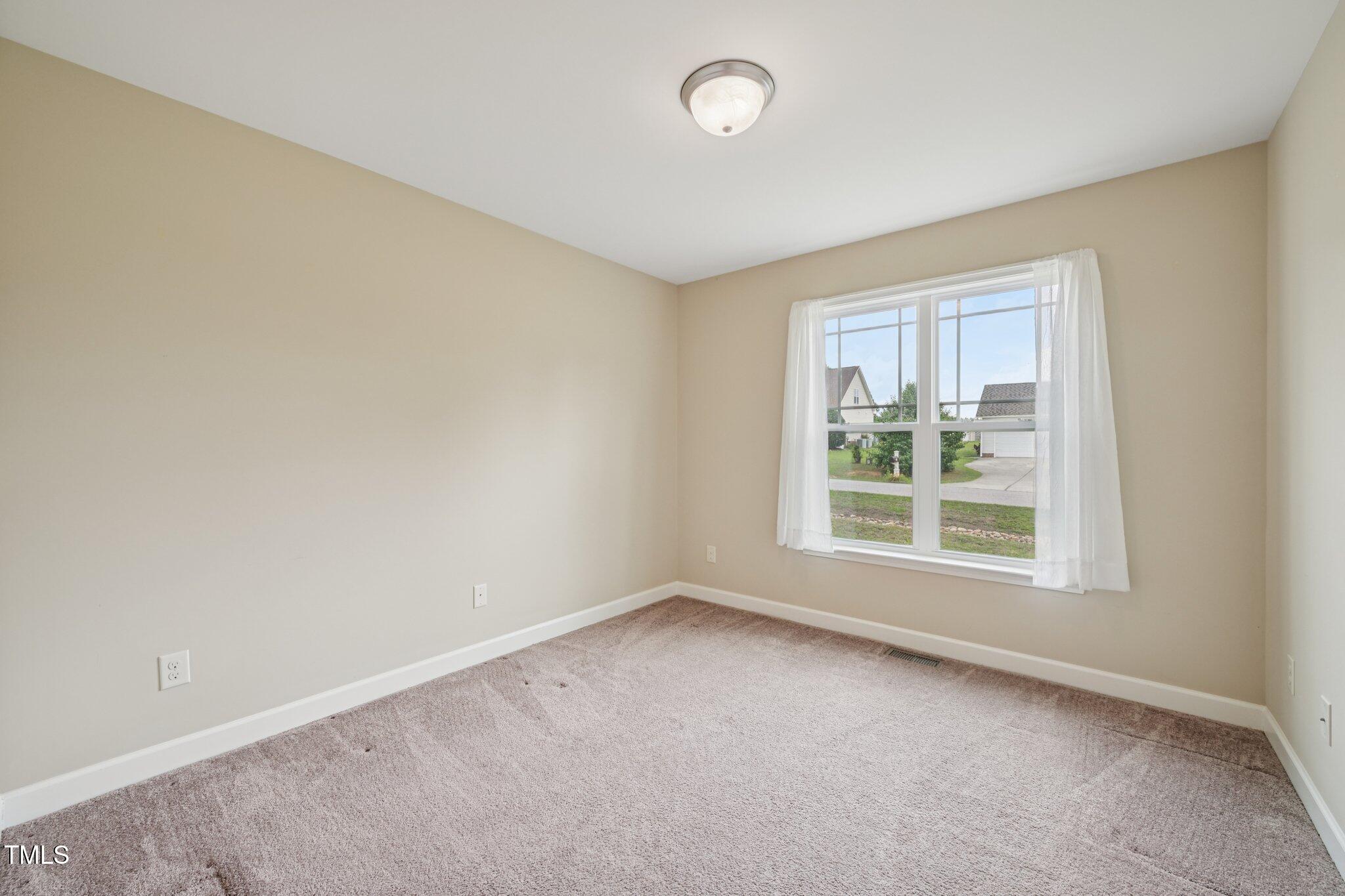 33 Bluestone Drive Smithfield, NC 27577 - Photo 33 of 49 33-web-or-mls-Bluestone Dr-1106-033