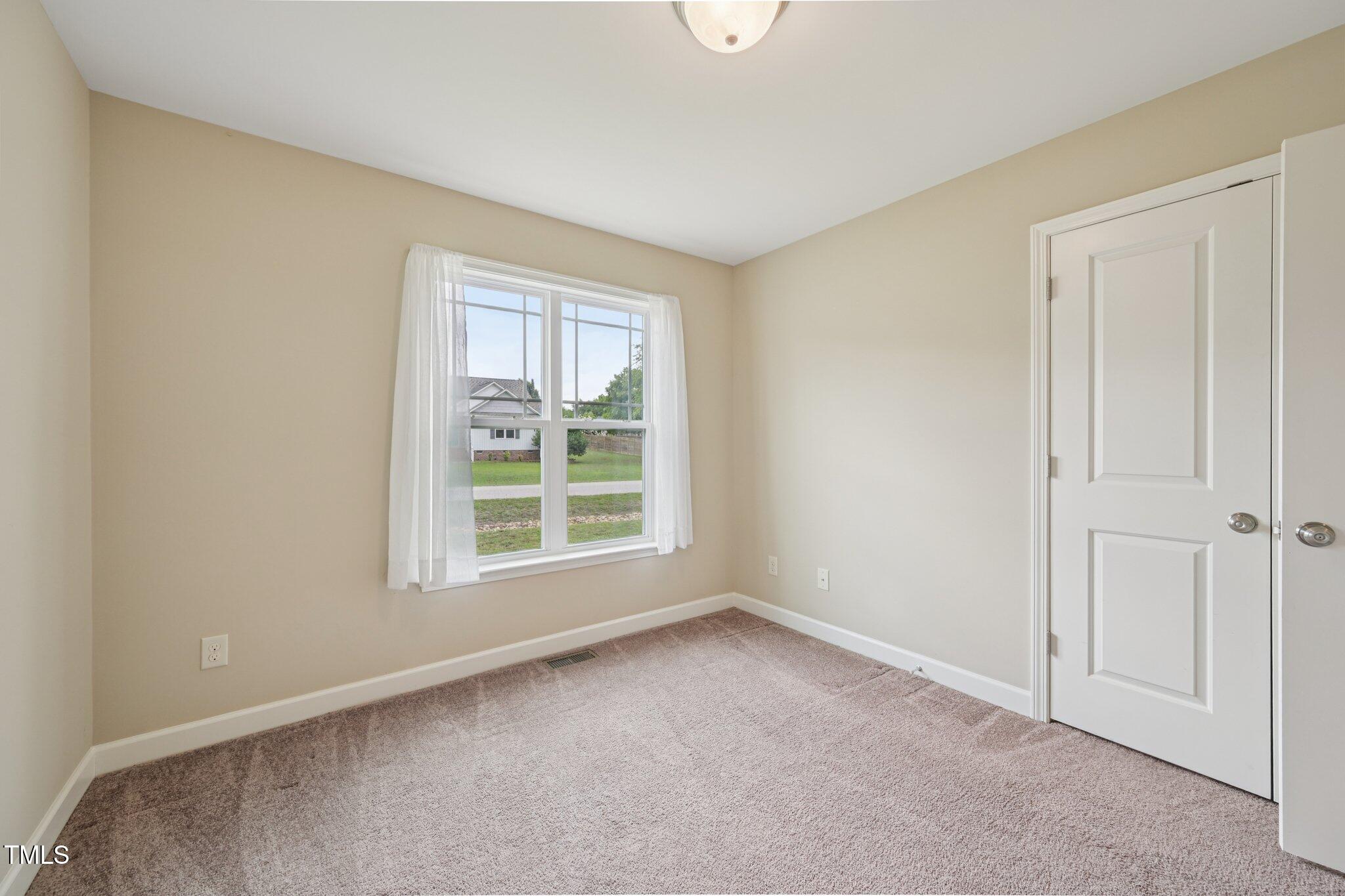 33 Bluestone Drive Smithfield, NC 27577 - Photo 34 of 49 34-web-or-mls-Bluestone Dr-1106-034