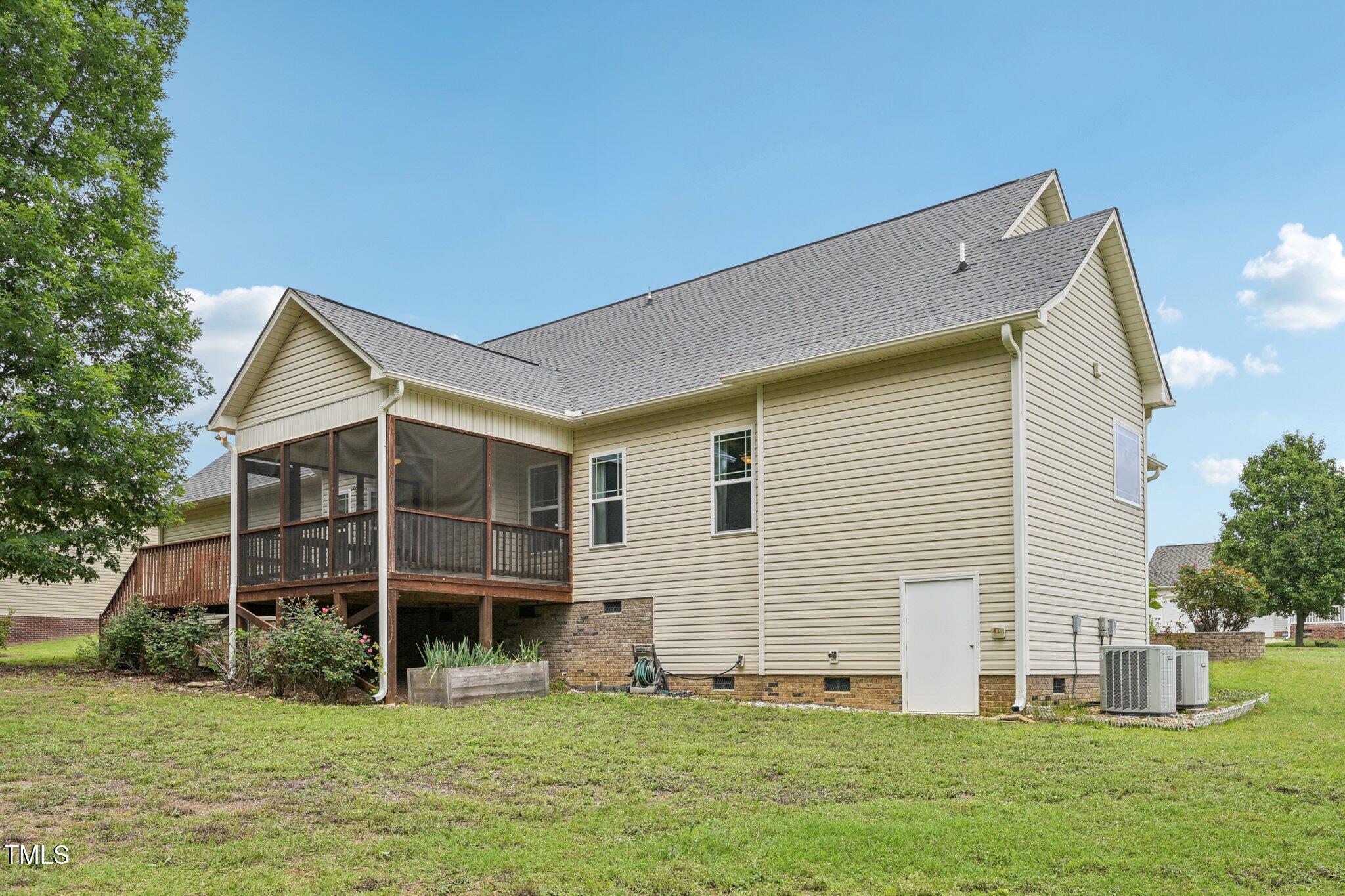 33 Bluestone Drive Smithfield, NC 27577 - Photo 44 of 49 44-web-or-mls-Bluestone Dr-1106-044