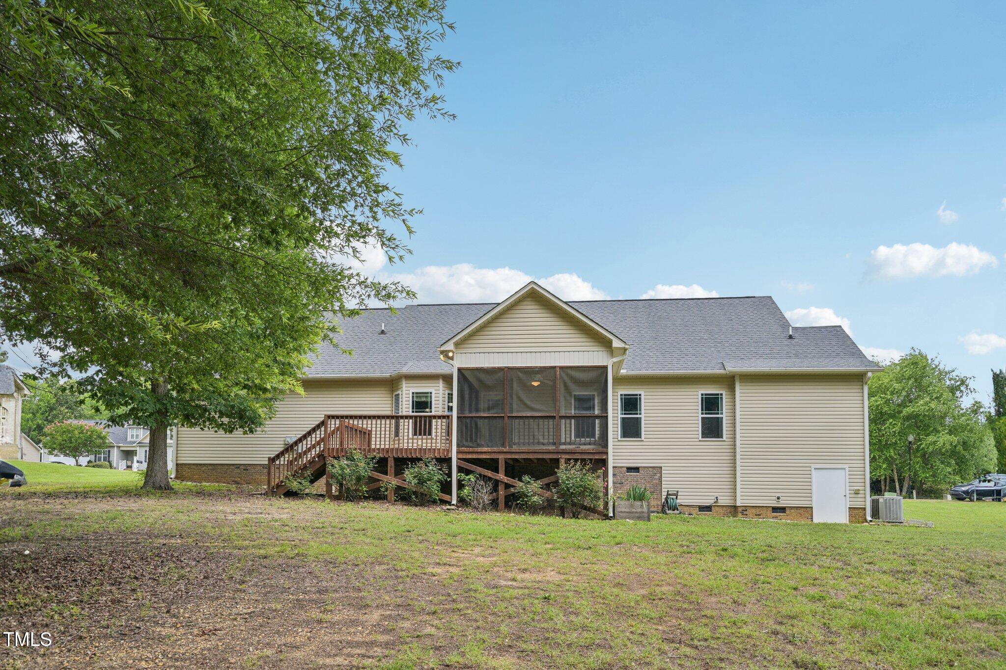 33 Bluestone Drive Smithfield, NC 27577 - Photo 45 of 49 45-web-or-mls-Bluestone Dr-1106-045