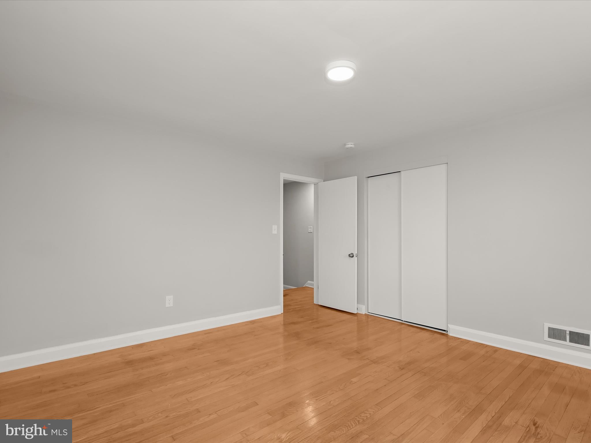 714 Stamford Road Baltimore, MD 21229 - Photo 17 of 31 a view of an empty room