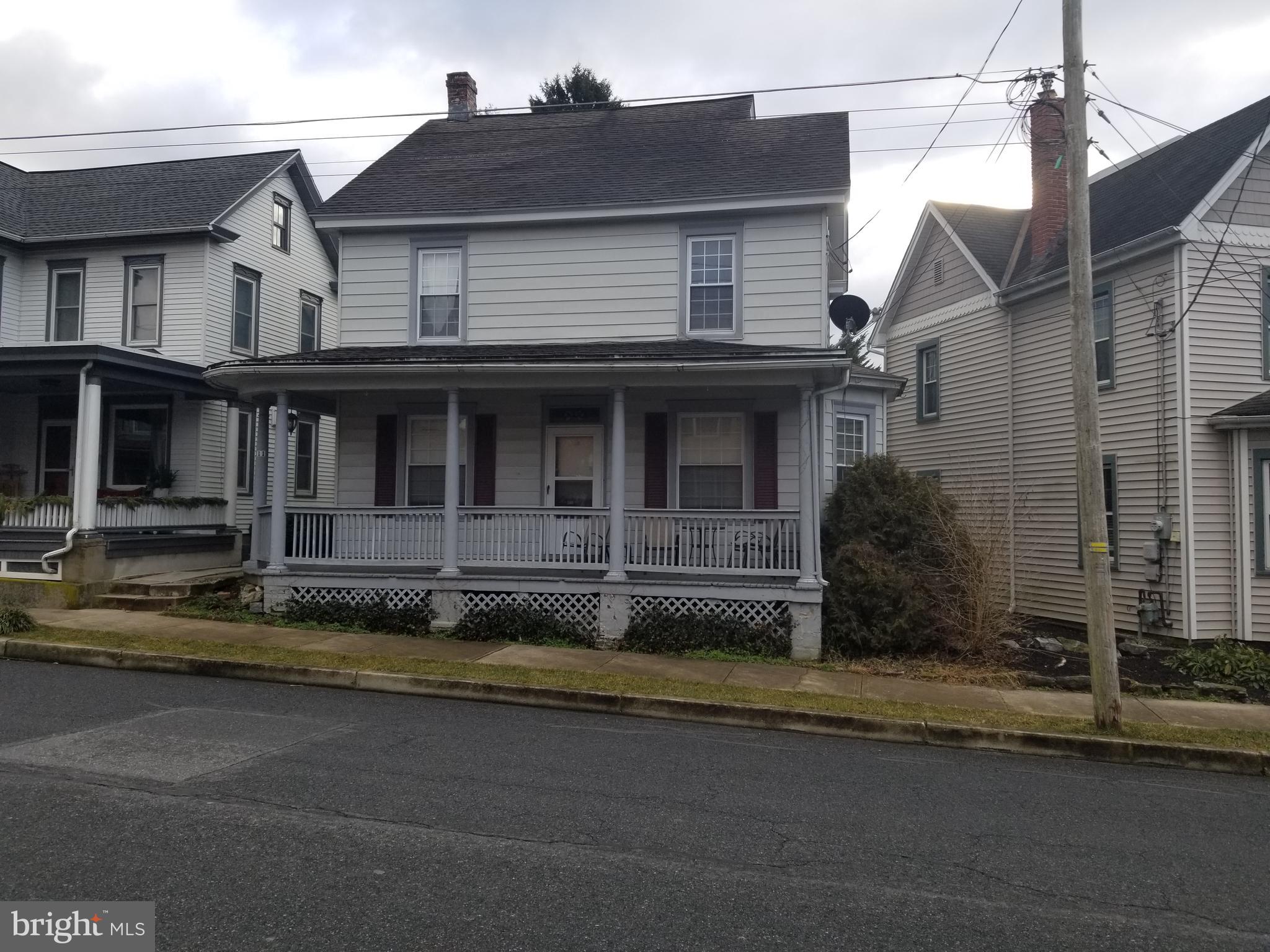 111 North Cedar Street Lititz, PA 17543 - Photo 3 of 8 111 N Cedar St