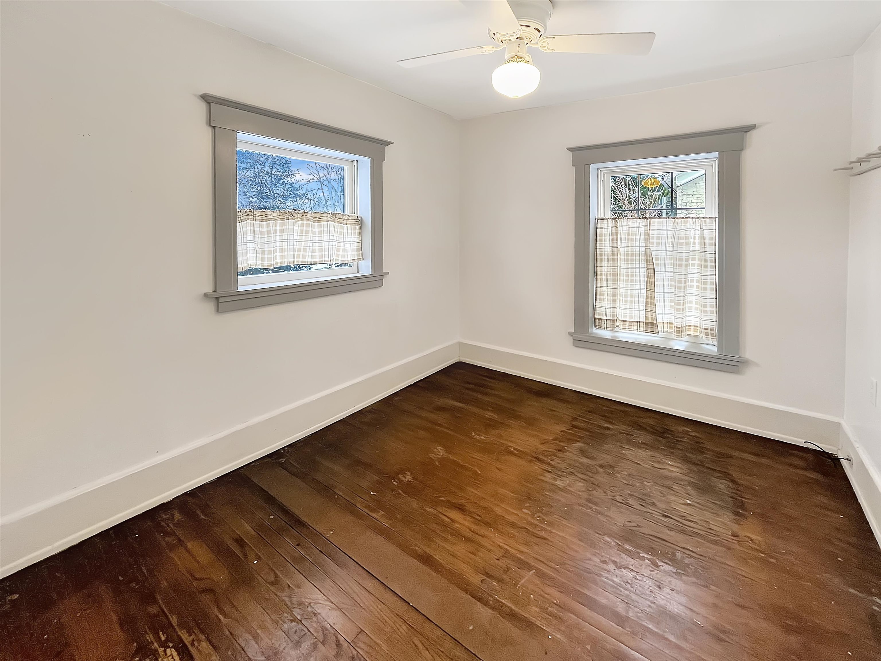503 West Pleasant Street Freeport, IL 61032 - Photo 11 of 25