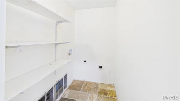 $524,900 | 170 Country View Road, Highlandville, MO 65669