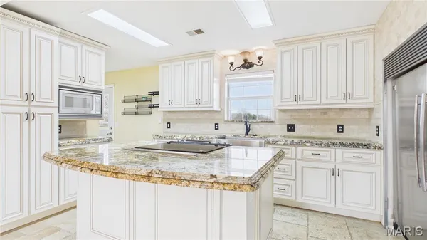 $524,900 | 170 Country View Road, Highlandville, MO 65669