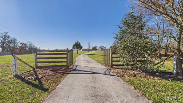 $524,900 | 170 Country View Road, Highlandville, MO 65669