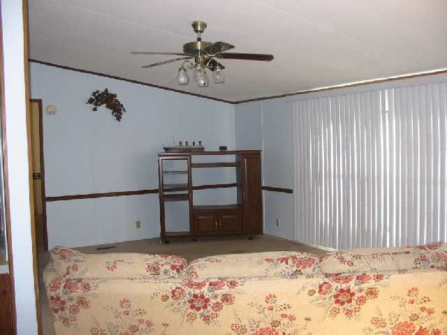 3884 East Wilson Road Oaktown, IN 47561 - Photo 3 of 9 Gallery Image 3
