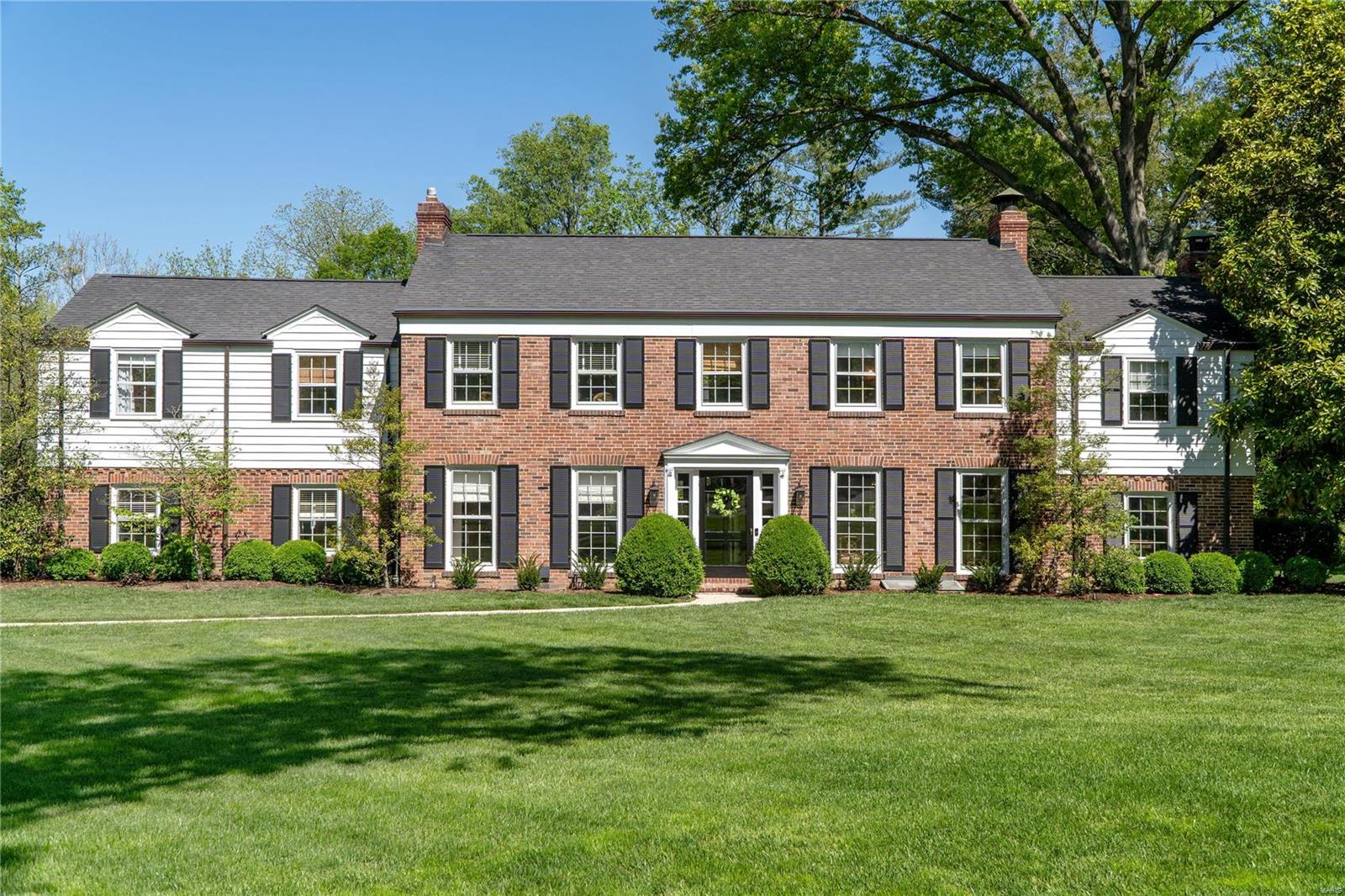 27 Log Cabin Drive Ladue, MO 63124 - Photo 1 of 49