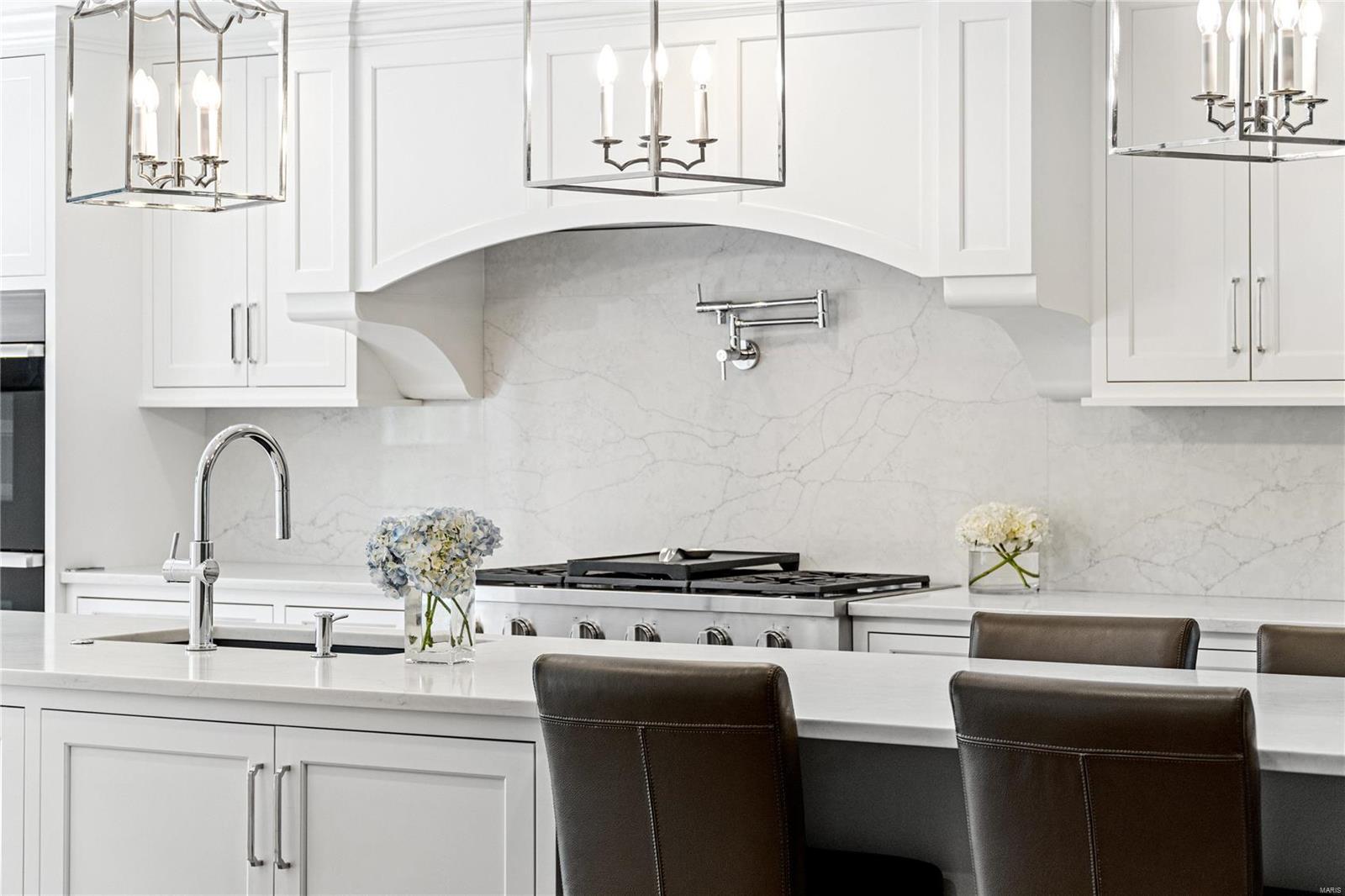 27 Log Cabin Drive Ladue, MO 63124 - Photo 13 of 49