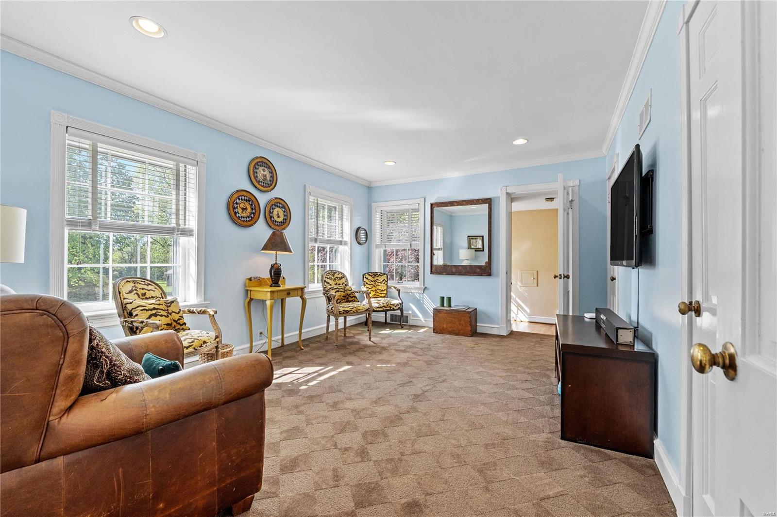 27 Log Cabin Drive Ladue, MO 63124 - Photo 34 of 49