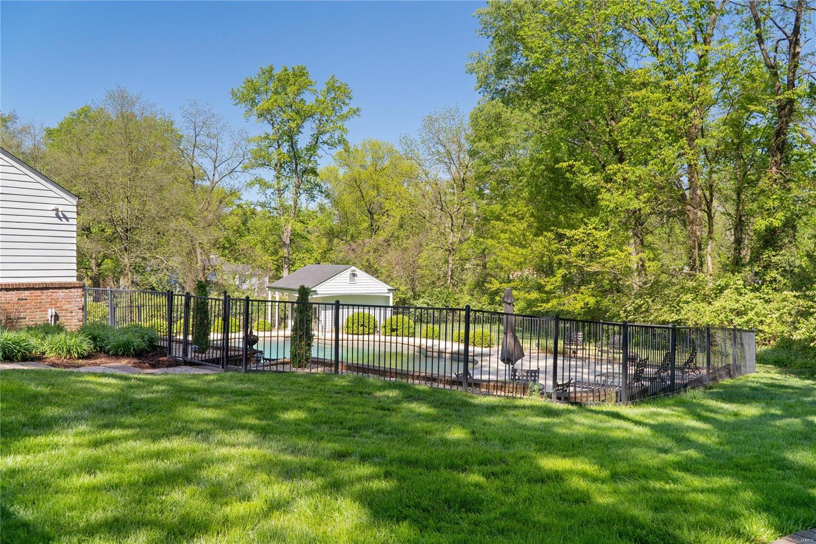 27 Log Cabin Drive Ladue, MO 63124 - Photo 42 of 49