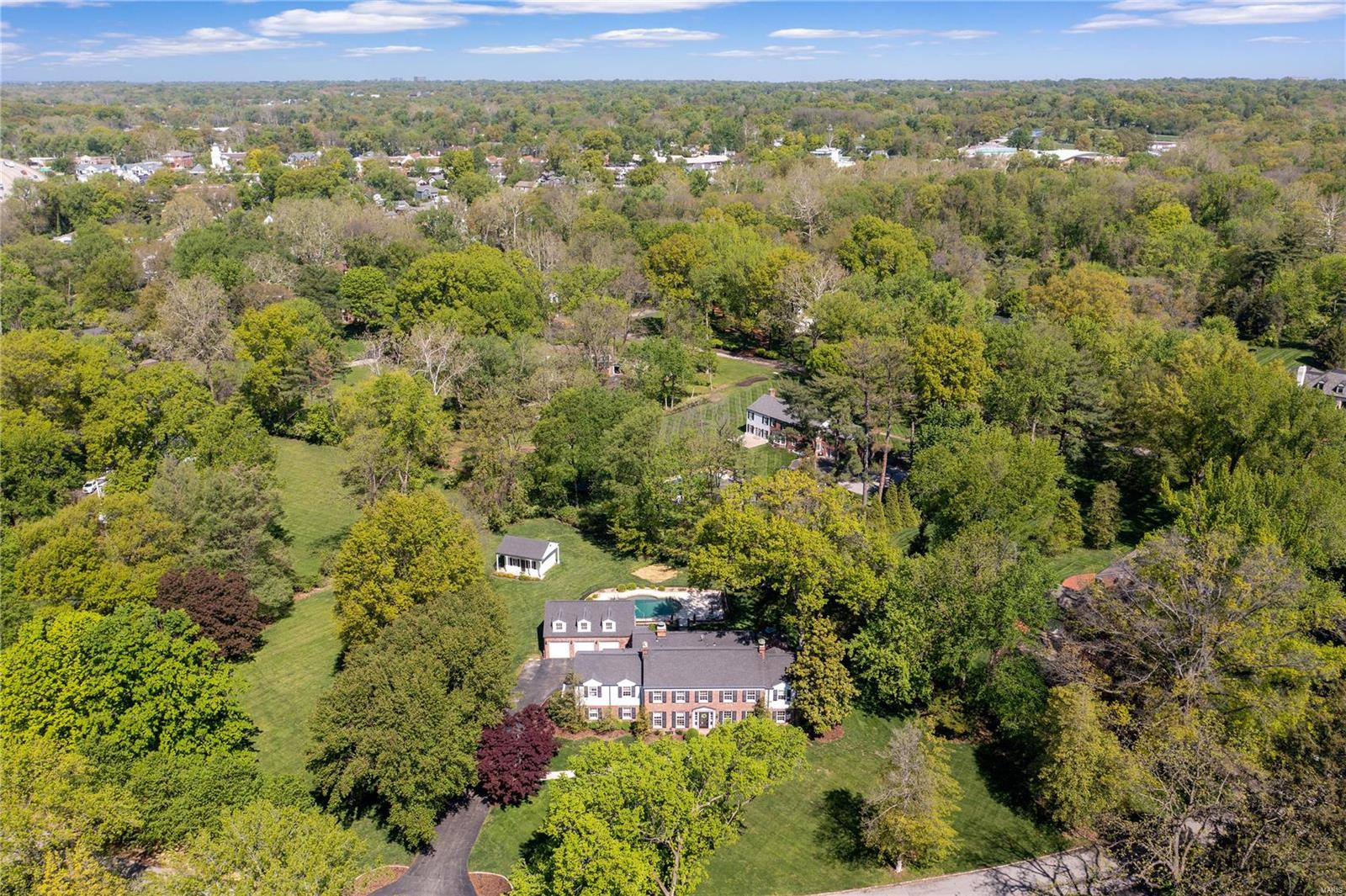 27 Log Cabin Drive Ladue, MO 63124 - Photo 44 of 49