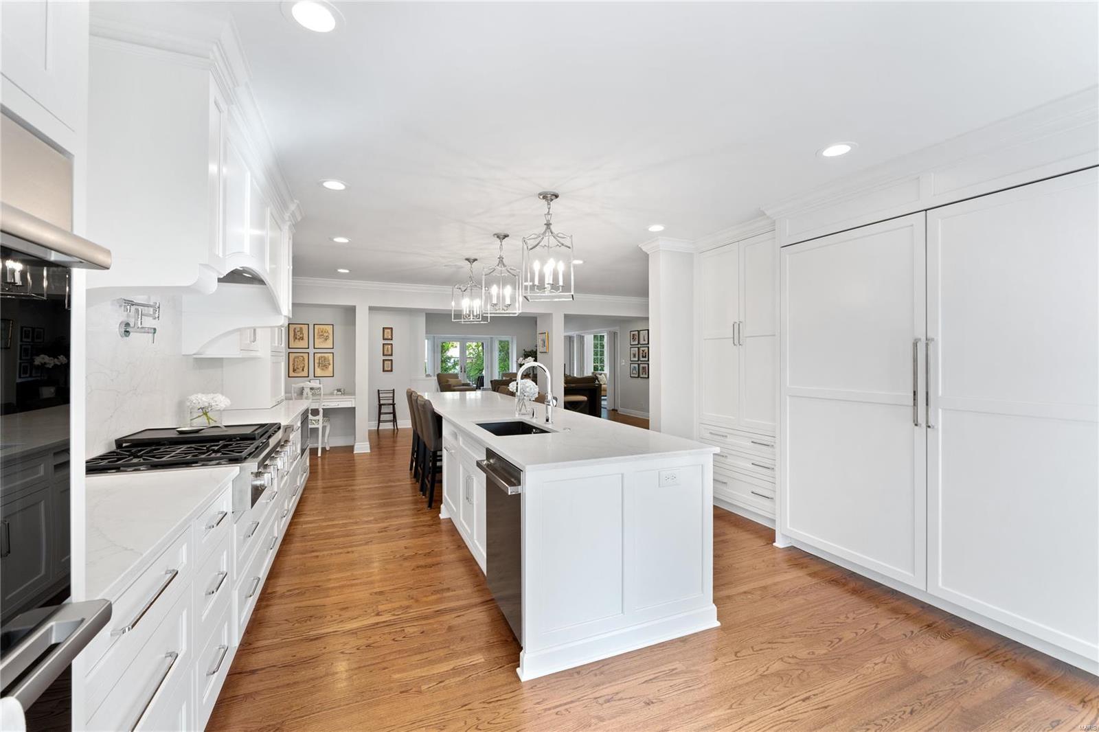 27 Log Cabin Drive Ladue, MO 63124 - Photo 9 of 49