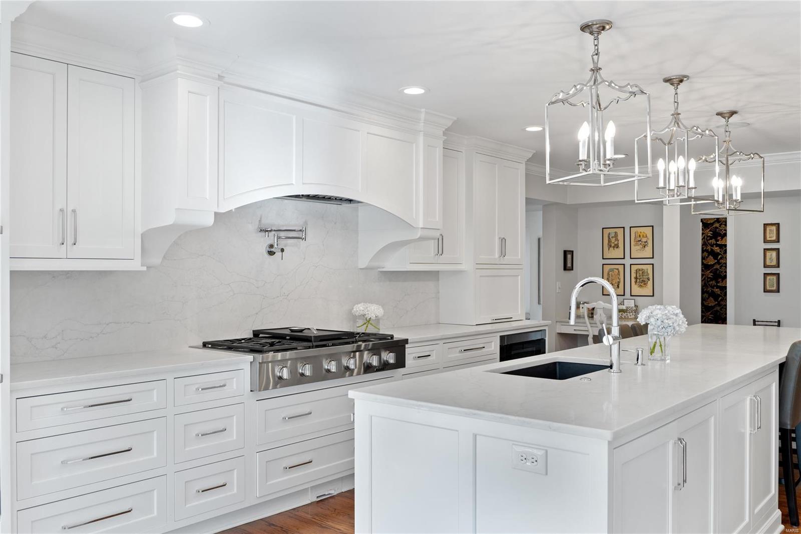 27 Log Cabin Drive Ladue, MO 63124 - Photo 10 of 49