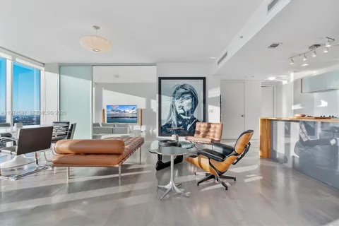 $755,000 | 1040 Biscayne Boulevard, Unit 3807, Miami, FL 33132