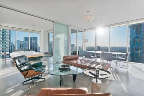 $755,000 | 1040 Biscayne Boulevard, Unit 3807, Miami, FL 33132