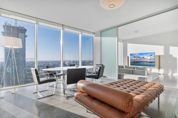 $755,000 | 1040 Biscayne Boulevard, Unit 3807, Miami, FL 33132